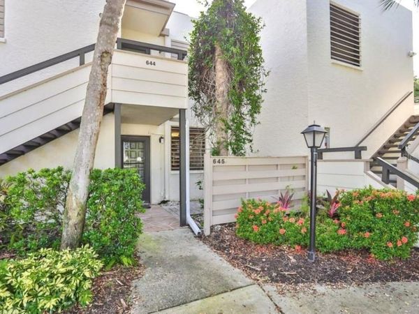 645 WOODLAWN DRIVE, BRADENTON, FL 34210