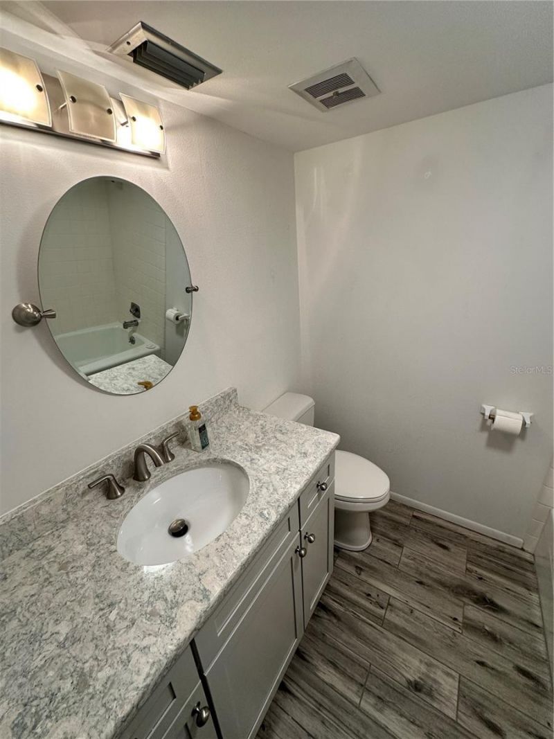 645 Woodlawn Drive, Bradenton, FL 34210 Photo