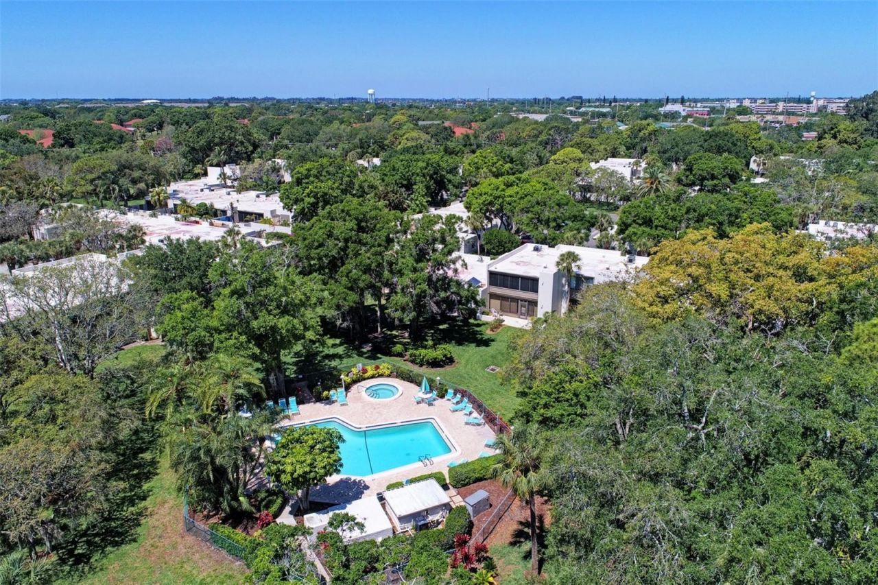 645 Woodlawn Drive, Bradenton, FL 34210 Photo