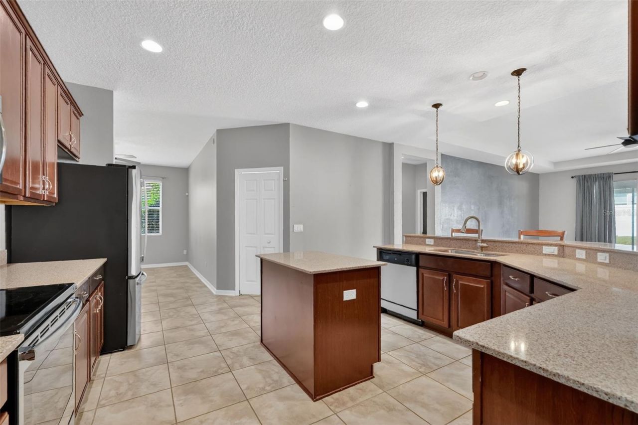 2451 Plumadore Drive, Grand Island, FL 32735 Photo