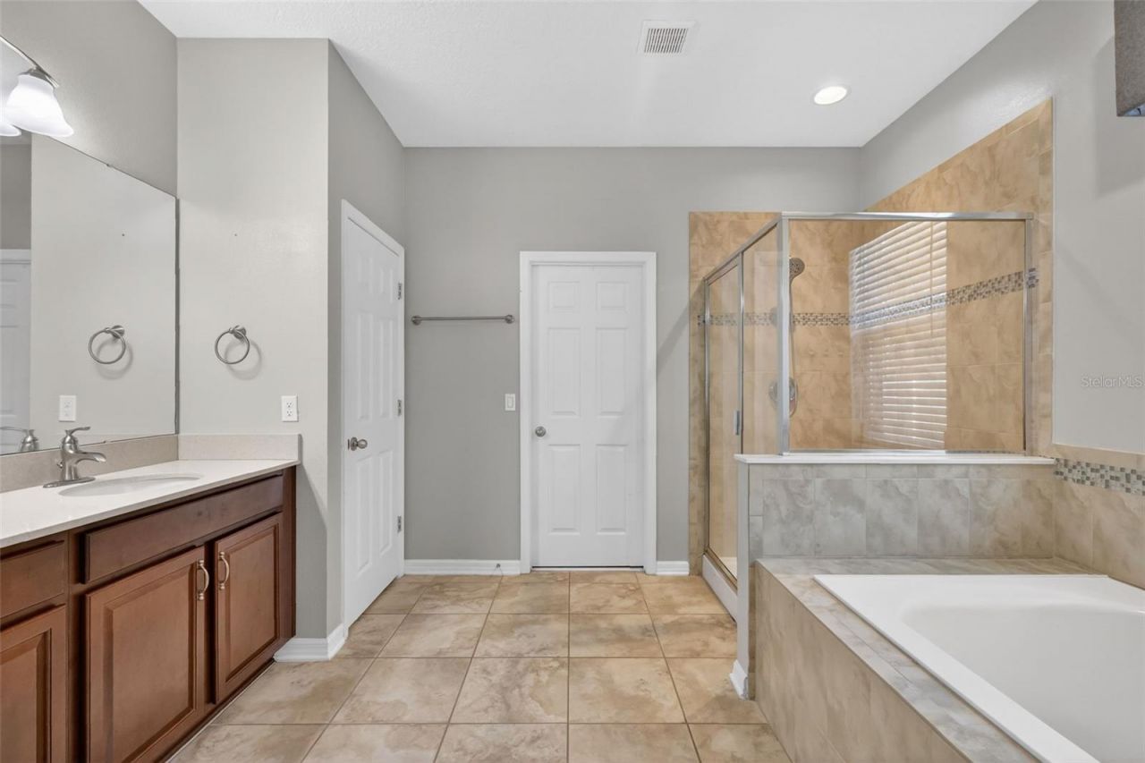 2451 Plumadore Drive, Grand Island, FL 32735 Photo