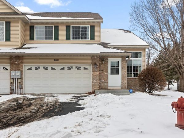 9811 Hamlet Lane S, Cottage Grove, MN 55016