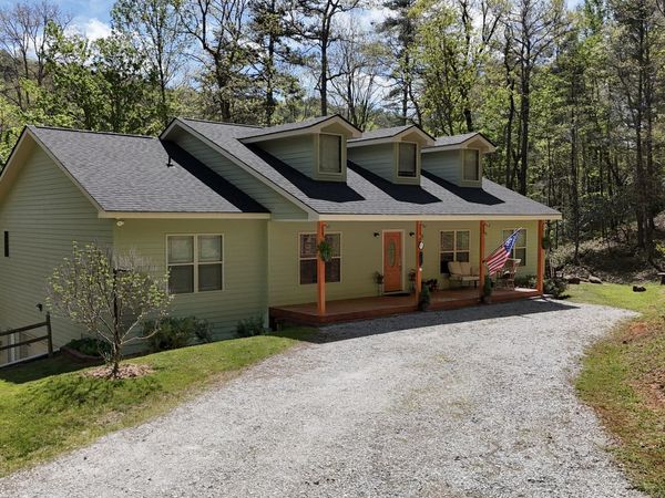 812 Covecrest Drive, Tiger, GA 30576