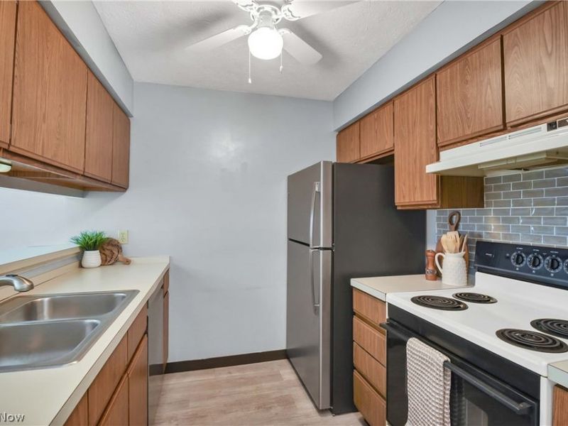 28180 Detroit Road, Unit A-2, Westlake, OH 44145 Photo 4