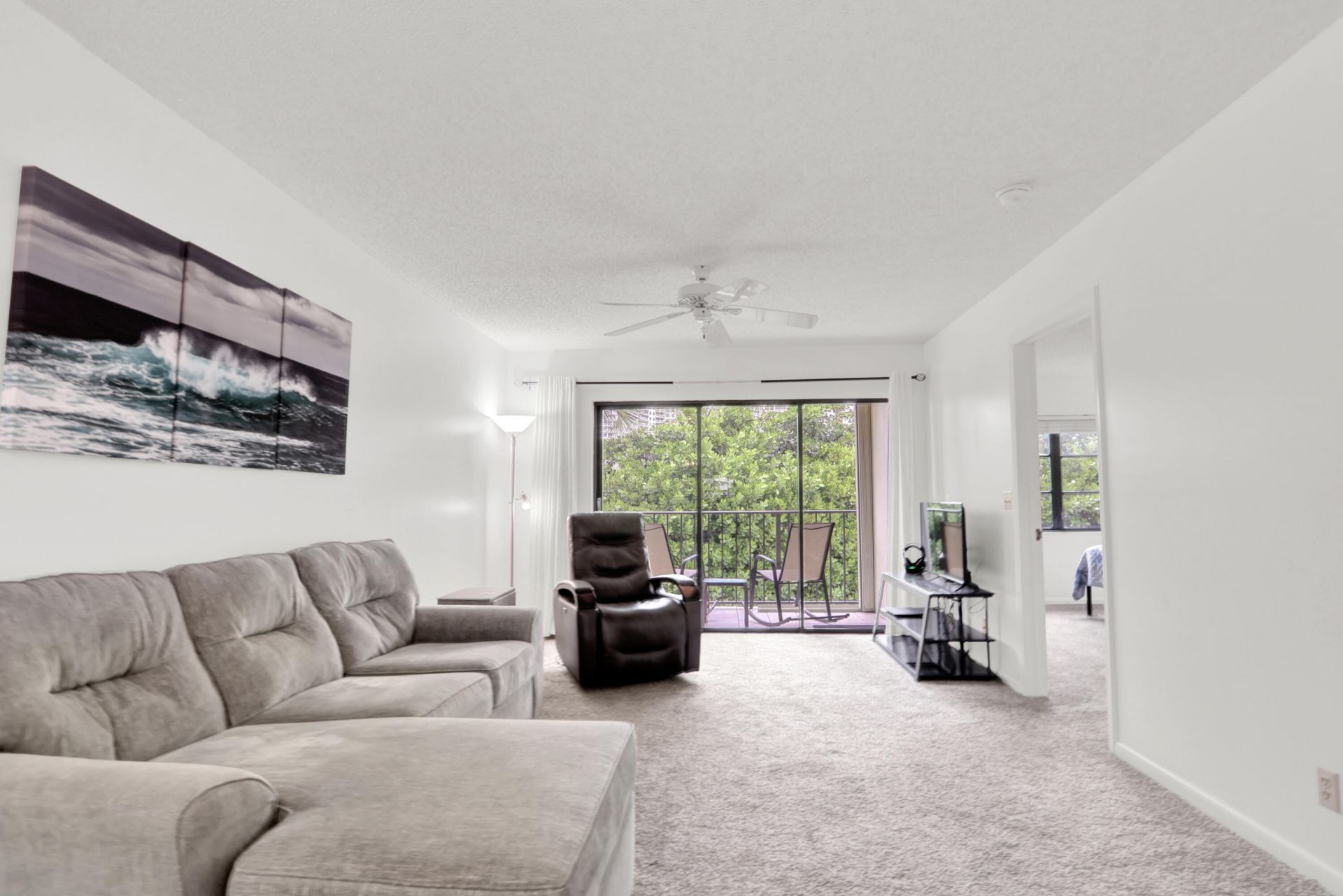 115 Bamboo Road, Unit 205, Palm Beach Shores, FL 33404 Photo