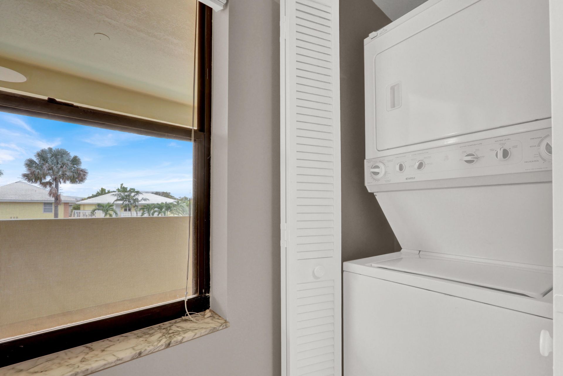 115 Bamboo Road, Unit 205, Palm Beach Shores, FL 33404 Photo