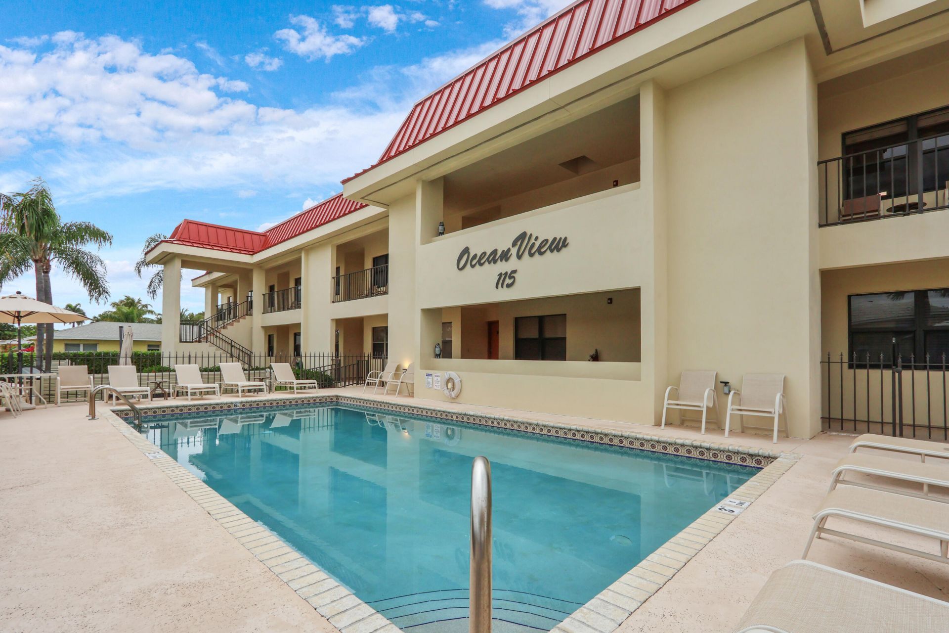 115 Bamboo Road, Unit 205, Palm Beach Shores, FL 33404 Photo