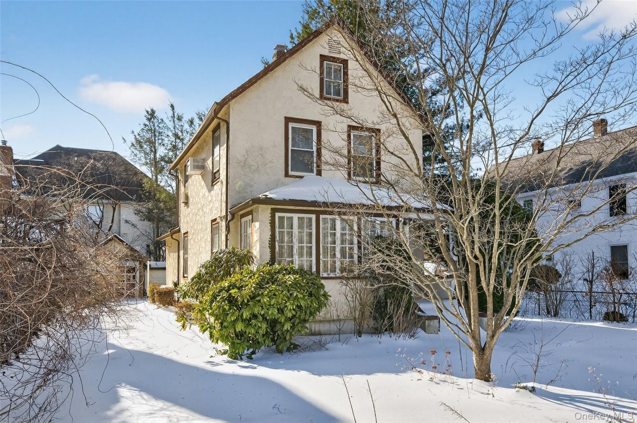 12 South Street, Great Neck, NY 11023 Main Photo