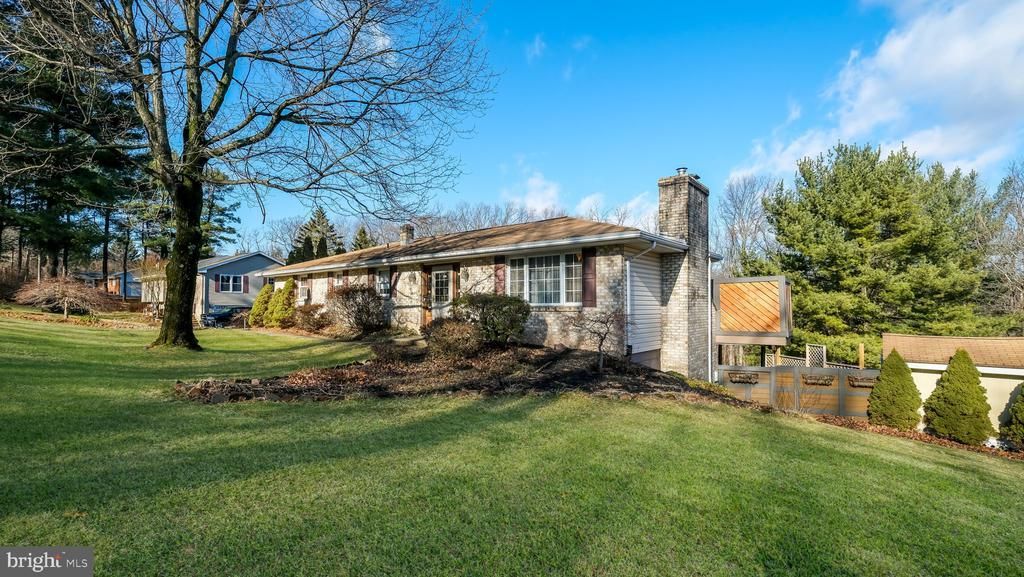 6129 Beverly Hills Road, Coopersburg, PA 18036 Main Photo