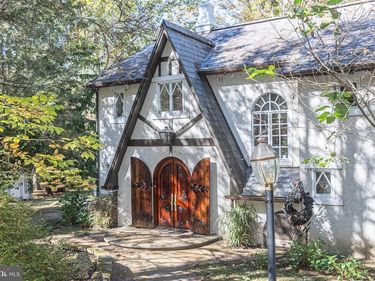 132 E DARK HOLLOW ROAD, PIPERSVILLE, PA 18947