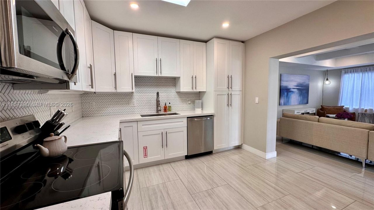 1324 NE 14th Ave, Fort Lauderdale, FL 33304 Photo