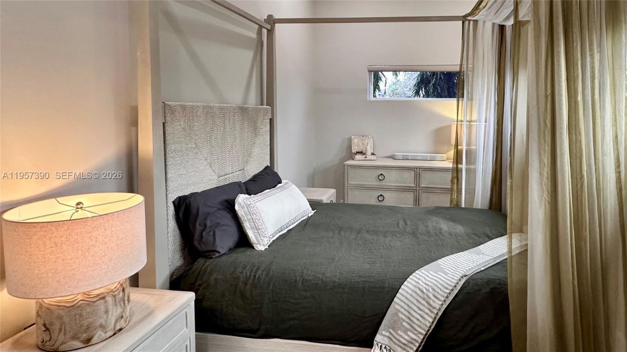 1324 NE 14th Ave, Fort Lauderdale, FL 33304 Photo