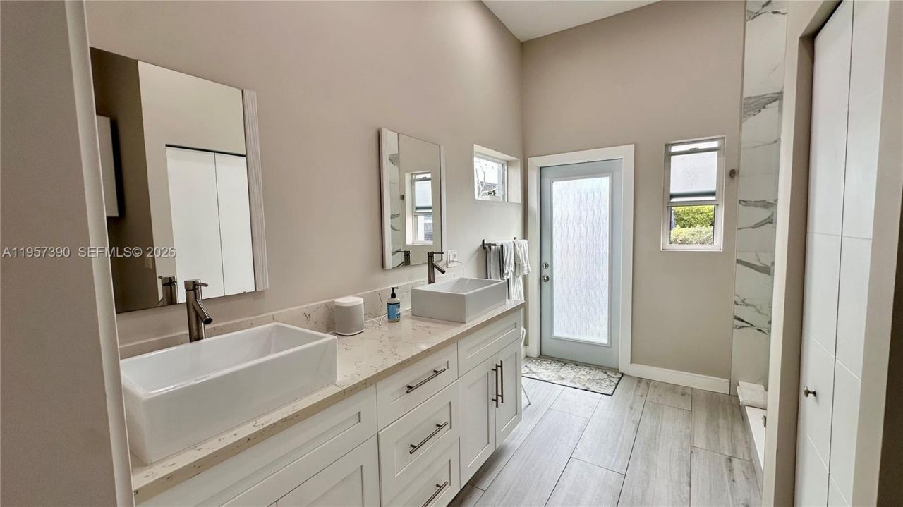 1324 NE 14th Ave, Fort Lauderdale, FL 33304 Photo