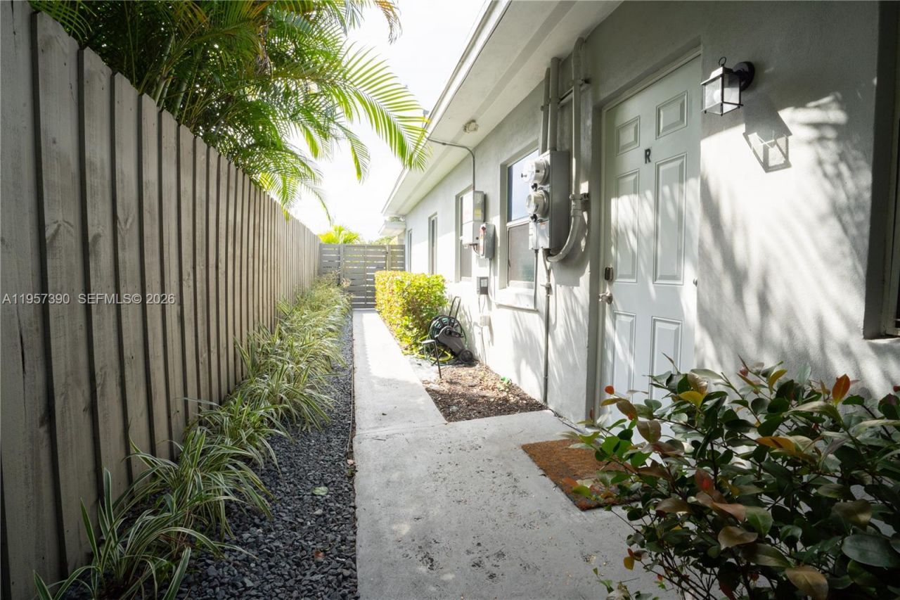 1324 NE 14th Ave, Fort Lauderdale, FL 33304 Photo