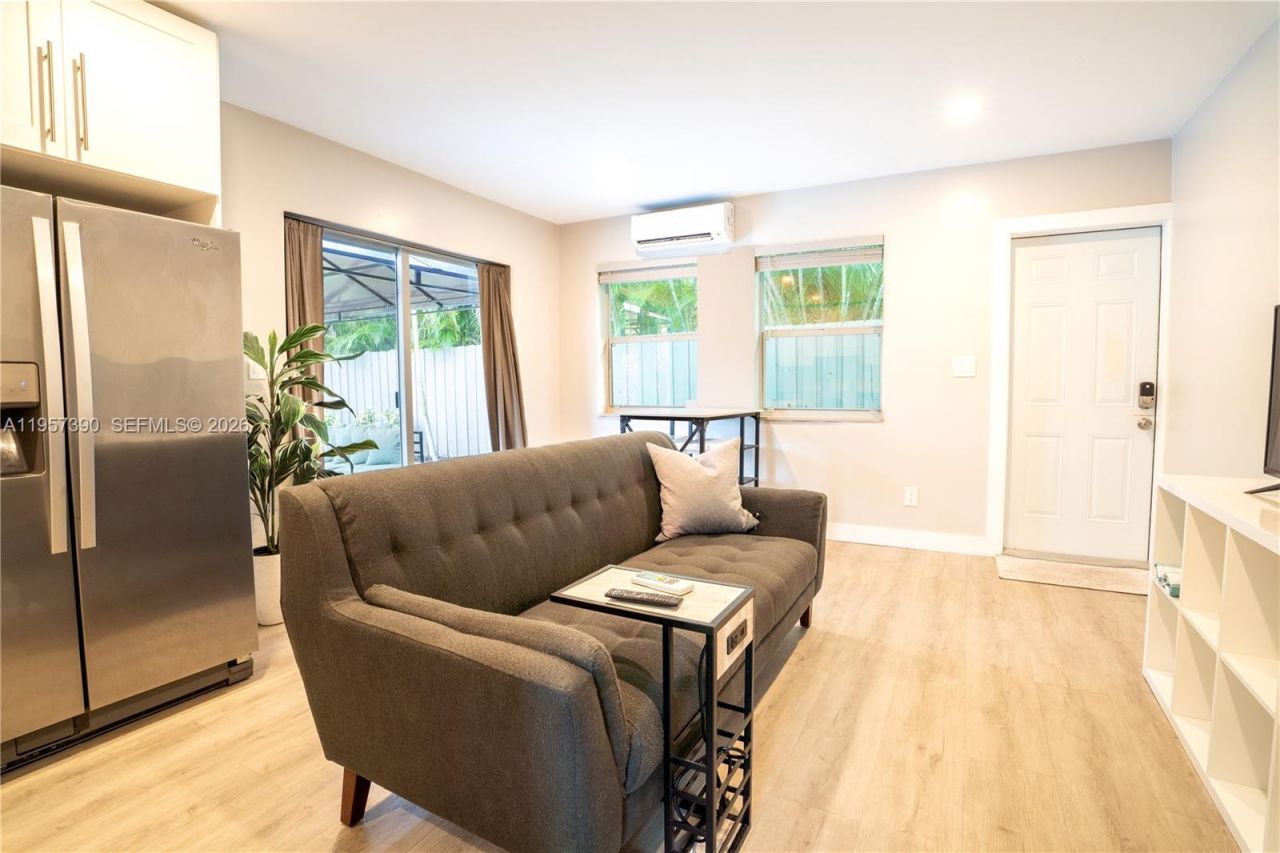 1324 NE 14th Ave, Fort Lauderdale, FL 33304 Photo