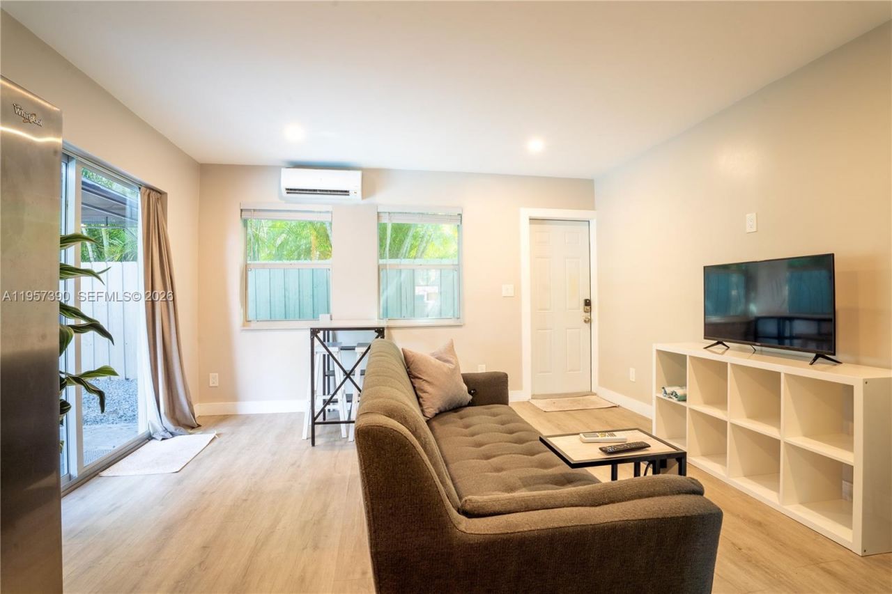 1324 NE 14th Ave, Fort Lauderdale, FL 33304 Photo