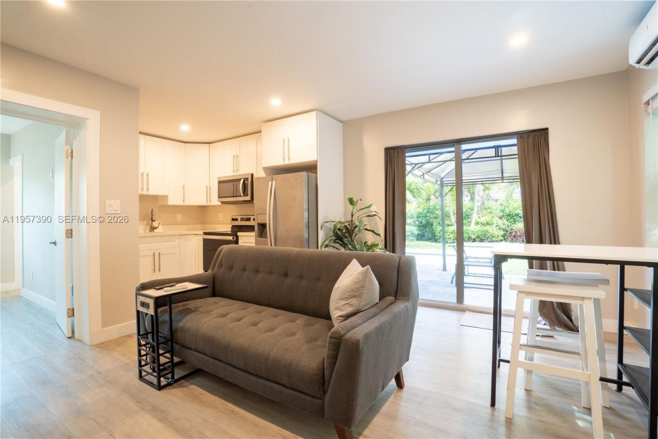 1324 NE 14th Ave, Fort Lauderdale, FL 33304 Photo