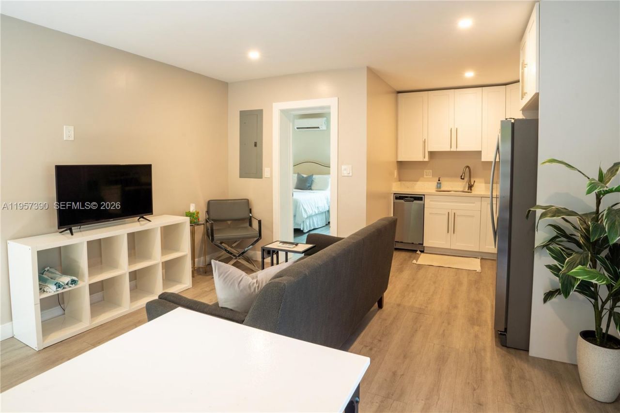 1324 NE 14th Ave, Fort Lauderdale, FL 33304 Photo