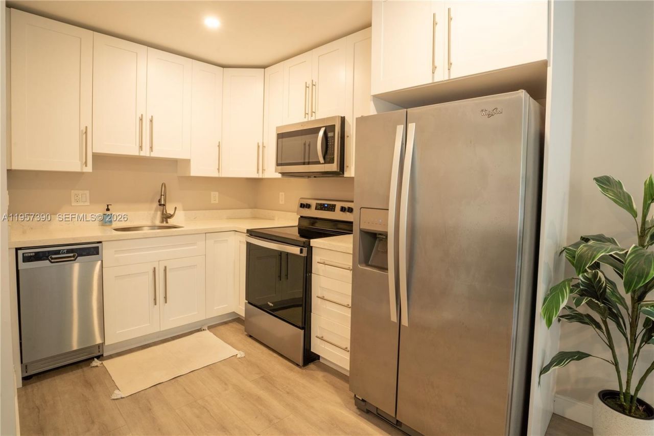 1324 NE 14th Ave, Fort Lauderdale, FL 33304 Photo