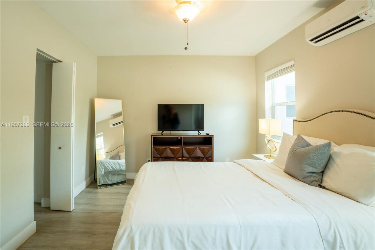 1324 NE 14th Ave, Fort Lauderdale, FL 33304 Photo