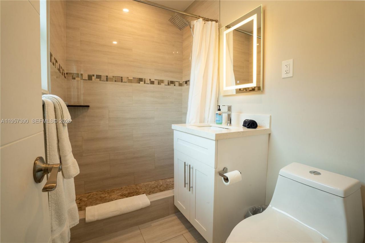 1324 NE 14th Ave, Fort Lauderdale, FL 33304 Photo