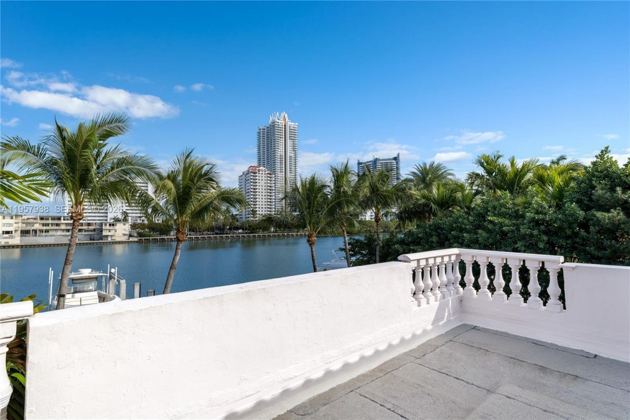 6491 Allison Rd , Miami Beach, FL 33141 Photo