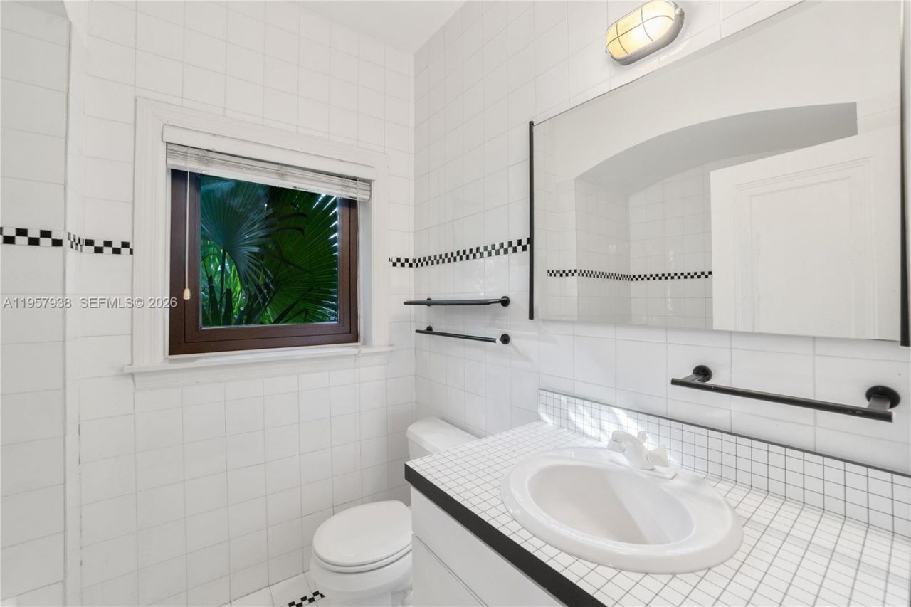 6491 Allison Rd , Miami Beach, FL 33141 Photo