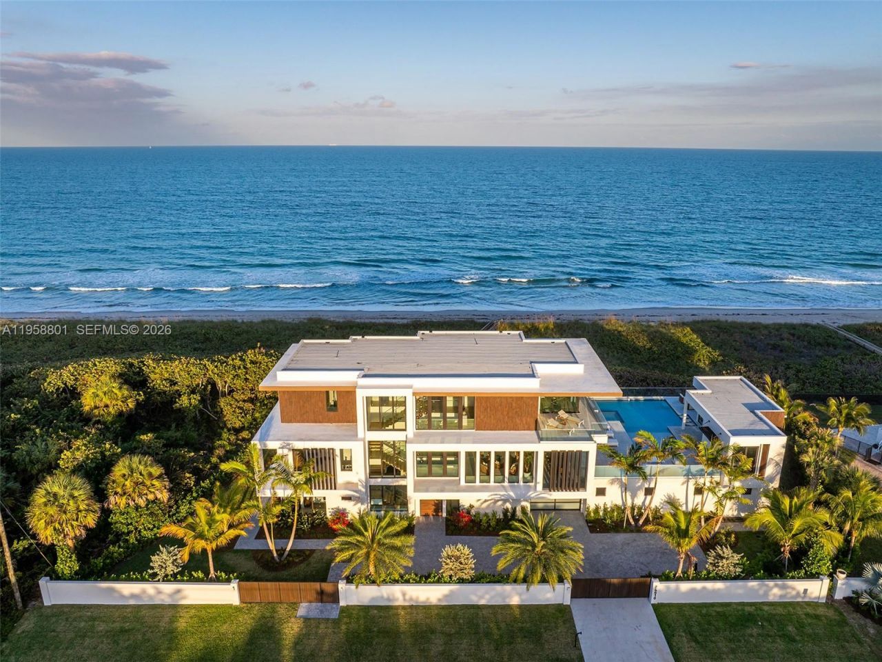 4610 N Highway A1a , Hutchinson Island, FL 34949 Photo