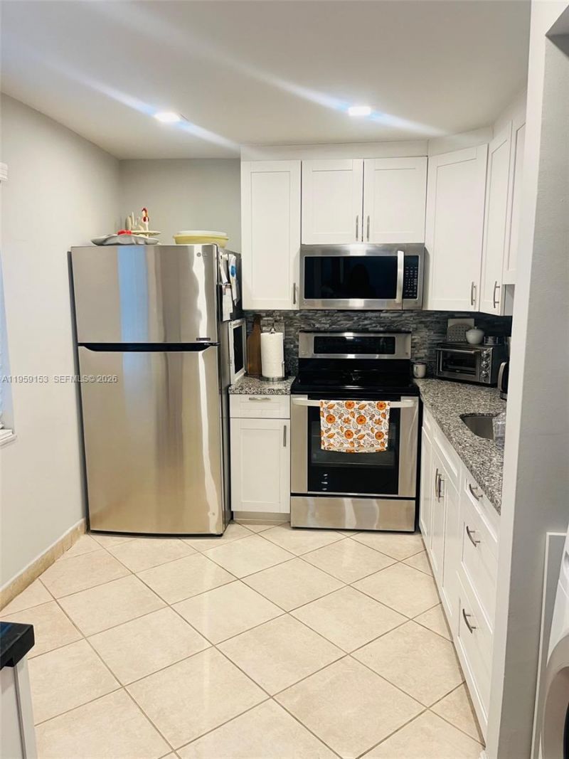 3940 Inverrary Blvd , Unit 808-A, Lauderhill, FL 33319 Photo