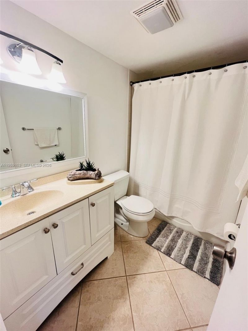 3940 Inverrary Blvd, Unit 808-A, Lauderhill, FL 33319 Photo