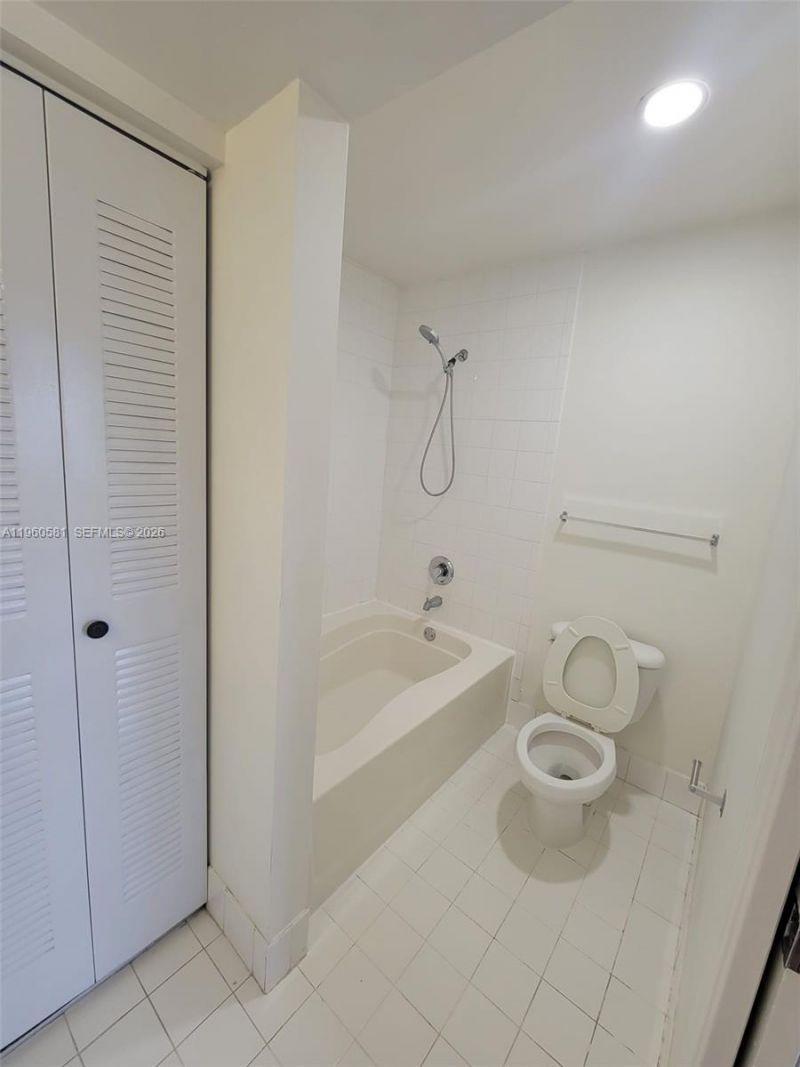 2051 Renaissance Blvd, Unit 304, Miramar, FL 33025 Photo