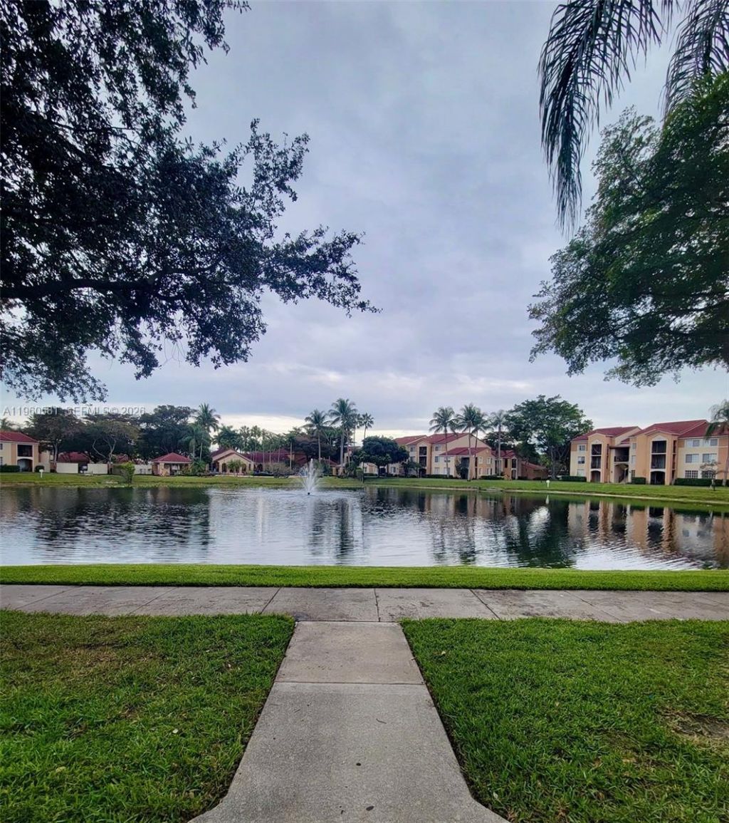 2051 Renaissance Blvd, Unit 304, Miramar, FL 33025 Photo
