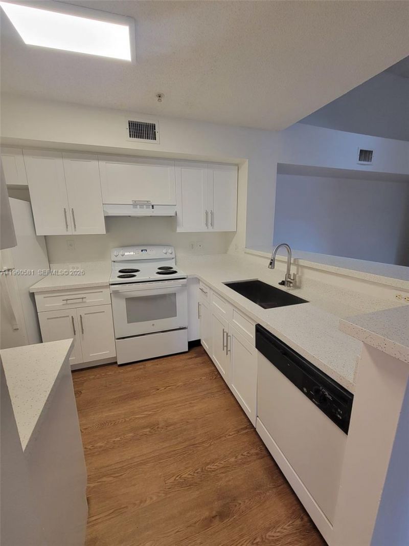 2051 Renaissance Blvd, Unit 304, Miramar, FL 33025 Photo