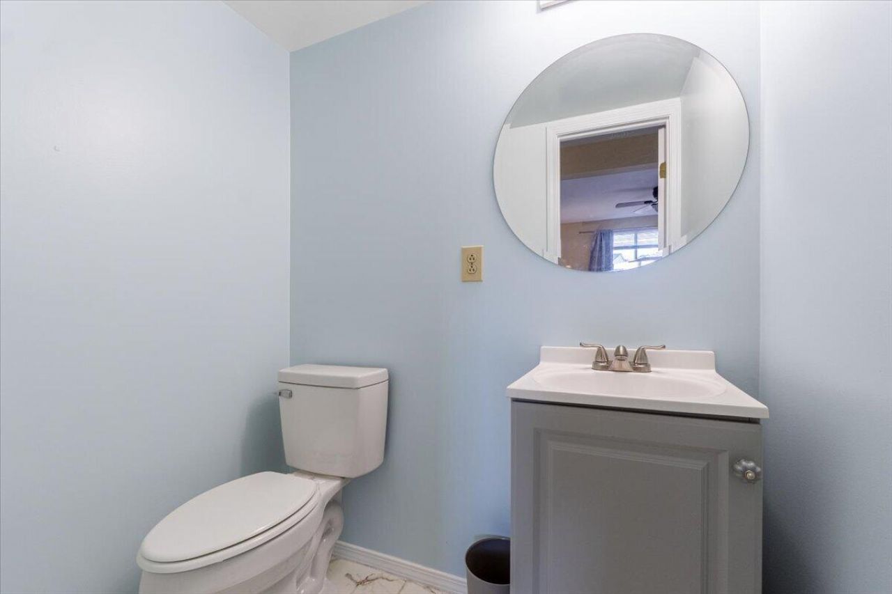 4950 Amberwood Lane Photo 17