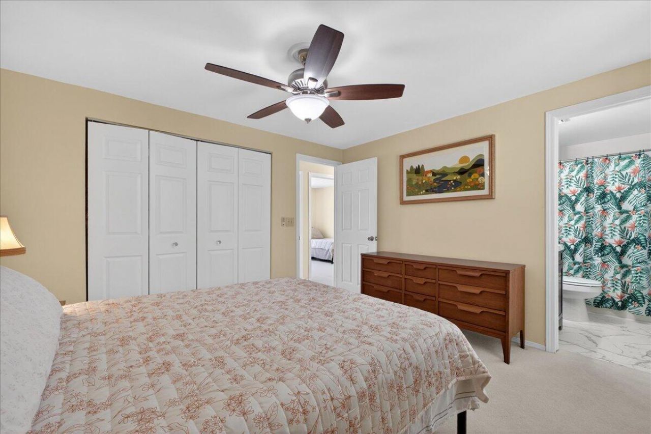 4950 Amberwood Lane Photo 18