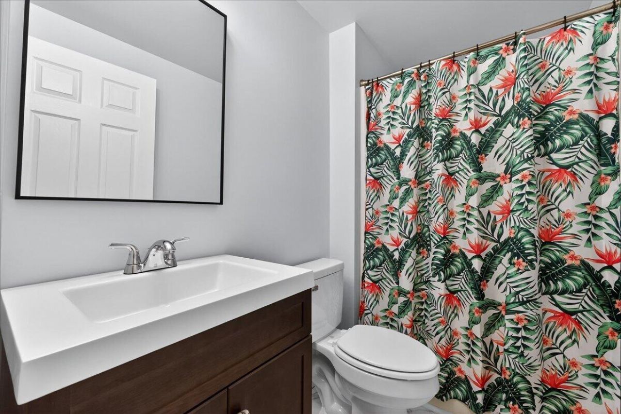 4950 Amberwood Lane Photo 25