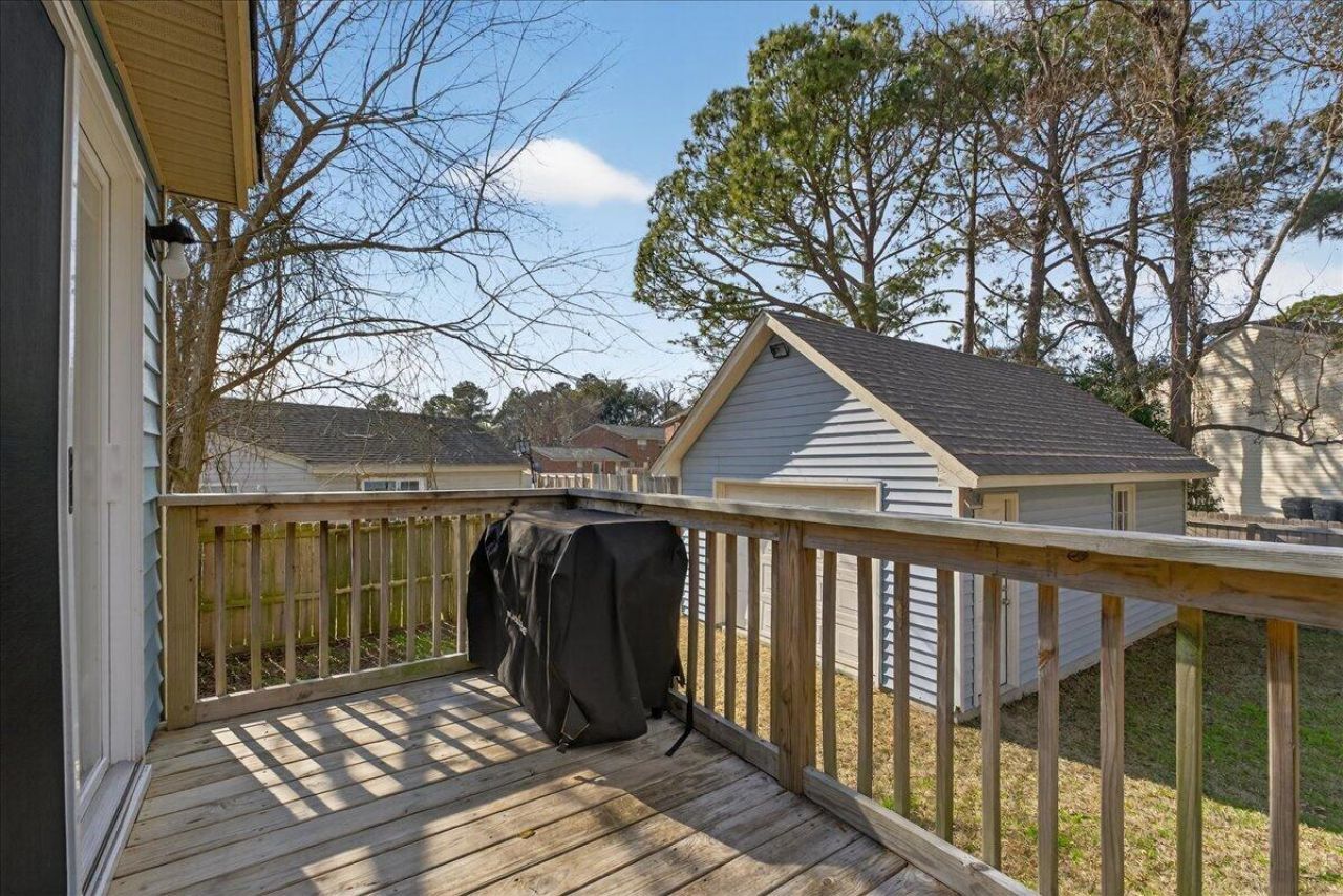 4950 Amberwood Lane Photo 26