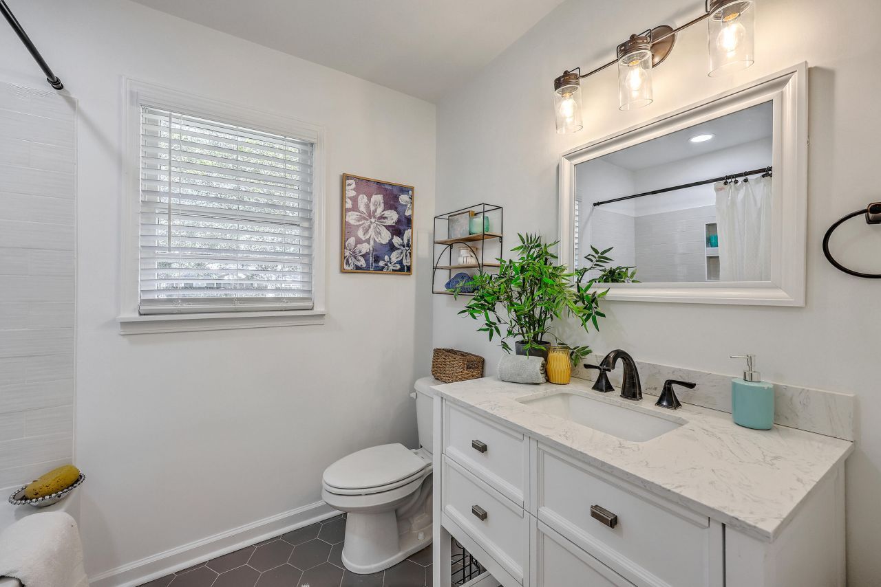 702 N Palmetto Street Photo 17