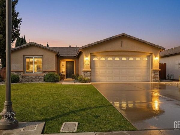 11528 Indian Hawthorne Street, Bakersfield, CA 93311