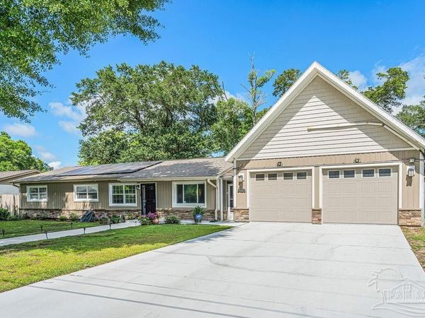 4708 Dean Dr, Pace, FL 32571