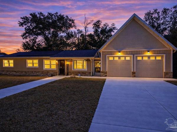 4708 Dean Dr, Pace, FL 32571