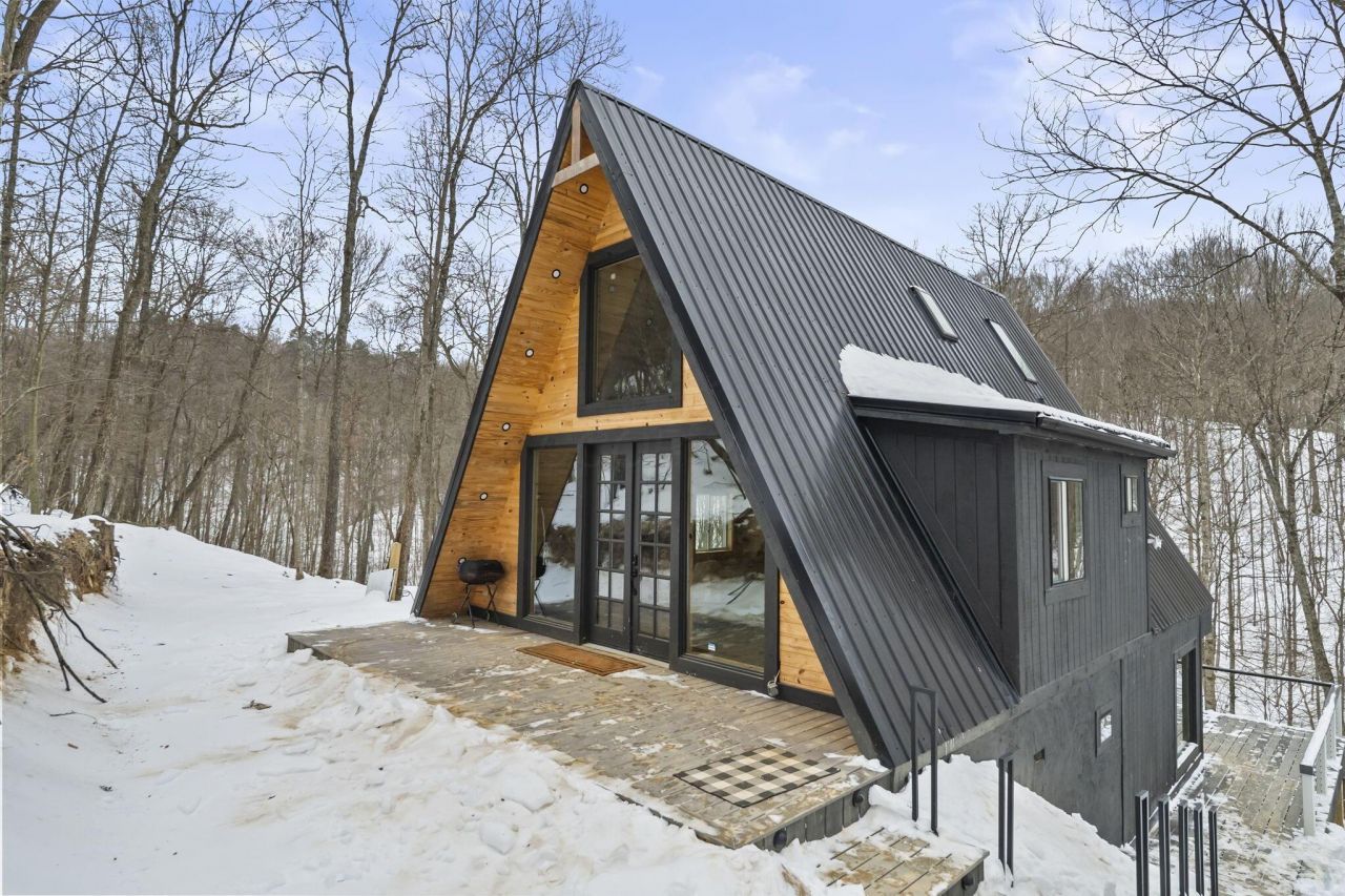 57488 Walnut Grove Road, McArthur, OH 45651 Main Photo