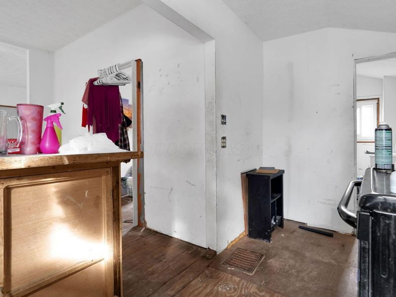 558 Maplewood Avenue, Columbus, OH 43213 Photo 17