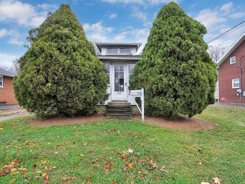 558 Maplewood Avenue, Columbus, OH 43213 Photo 3