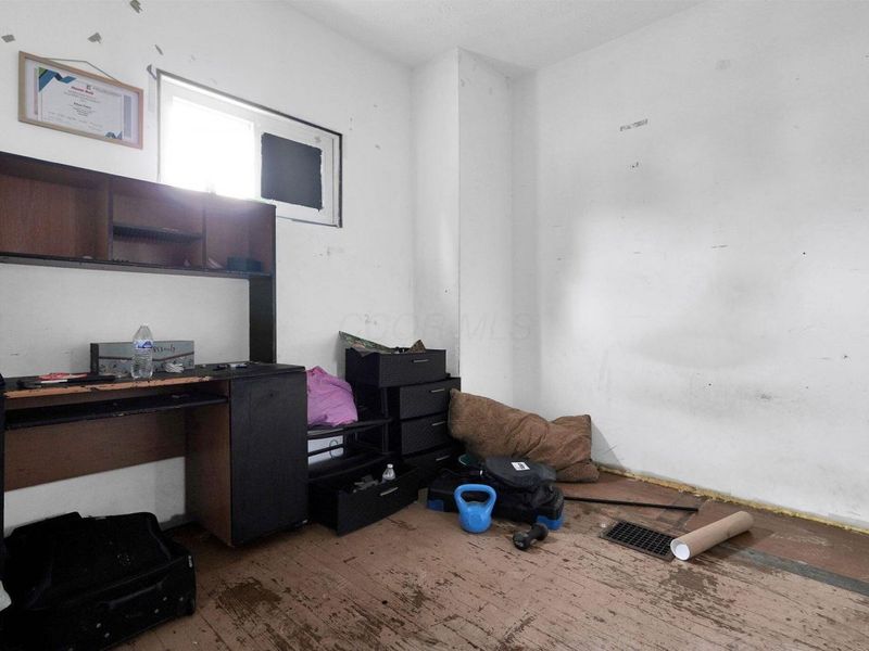 558 Maplewood Avenue, Columbus, OH 43213 Photo 8