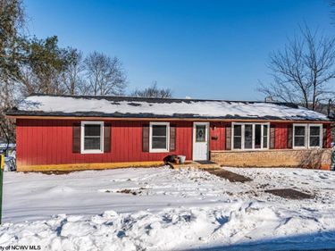 490 Ohio Avenue, Westover, WV 26501