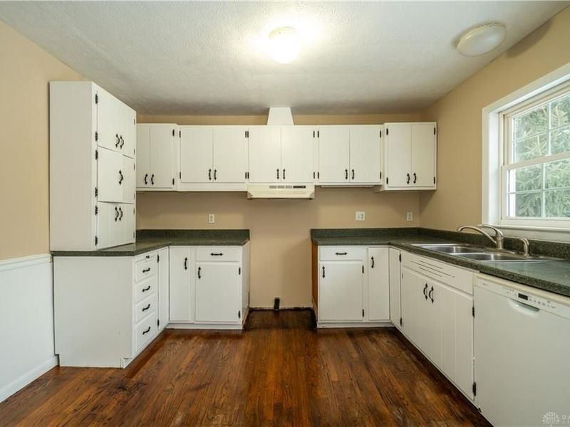8030 Thomas Road, Middletown, OH 45042 Photo 12
