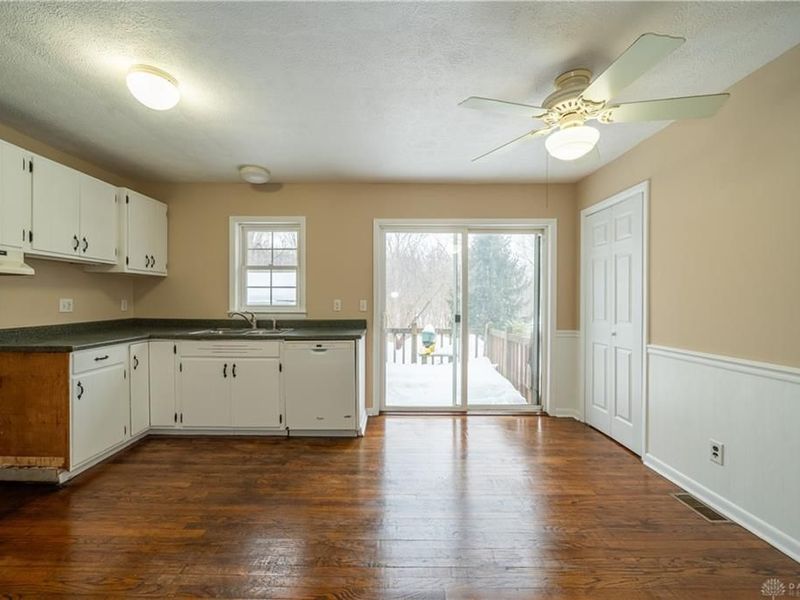 8030 Thomas Road, Middletown, OH 45042 Photo 9