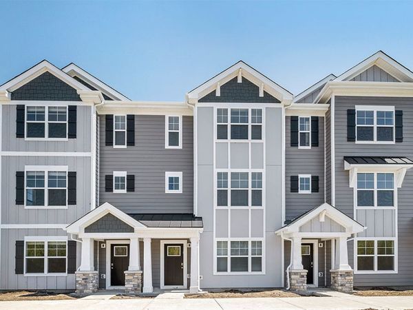 555 Yosemite Way, Mundelein, IL 60060