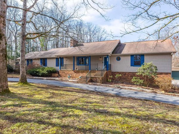 1212 Rocky Dell Lane, Signal Mountain, TN 37377